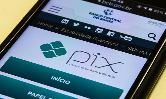 Pix por aproximação perde teto de R$ 500 por transação