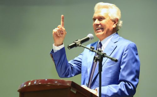 Governador Ronaldo Caiado recebe o Selo Diamante de Qualidade em Transparência Pública e comemora o índice de 100% conquistado na avaliação do PNTP (Foto: André Saddi)